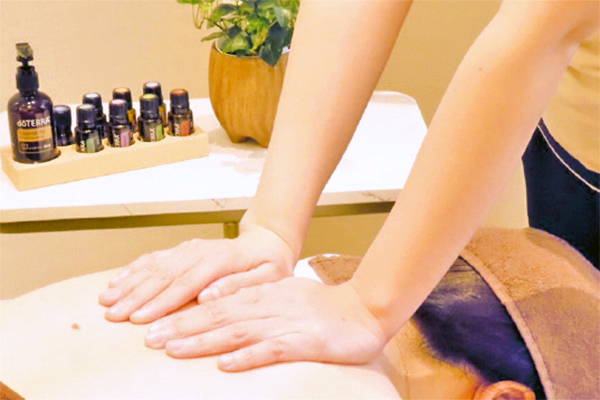 KUKUNA
田中雪乃代表
バストアップサロン
エステ